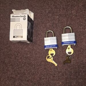 Master Lock Set Of 2 New Locks And Keys Style 3523